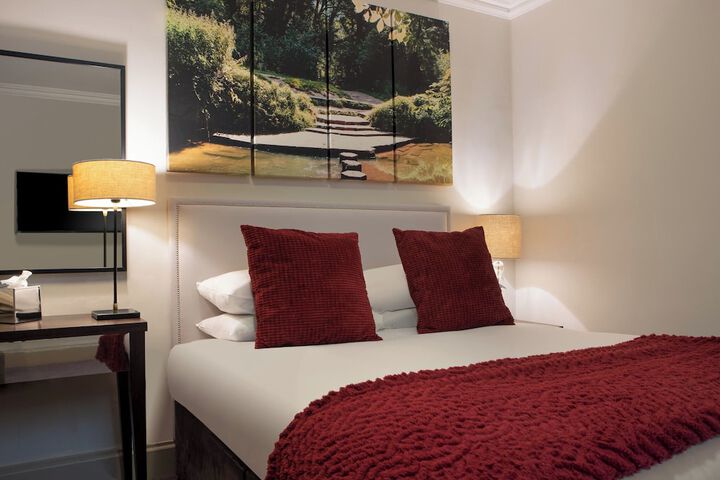 Room 3 of 39