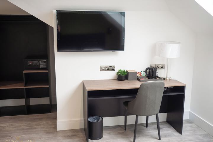 Room 64 of 87