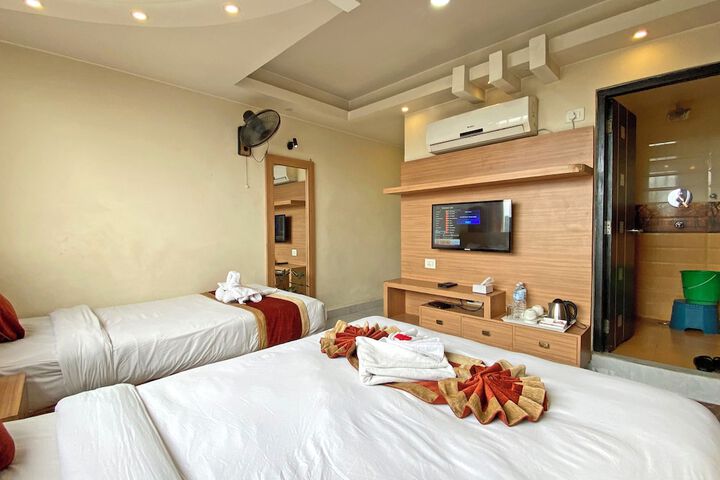 Room 43 of 119