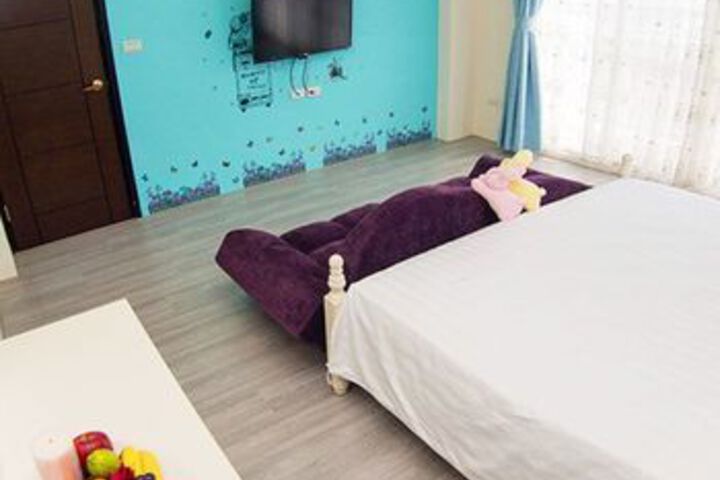 Room 17 of 24