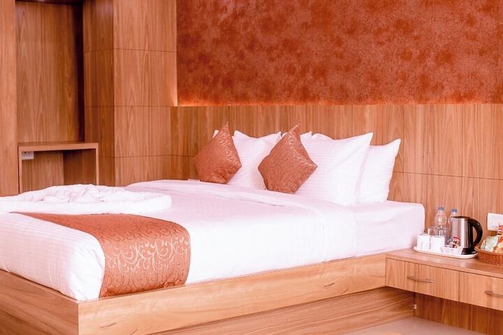Room 8 of 20