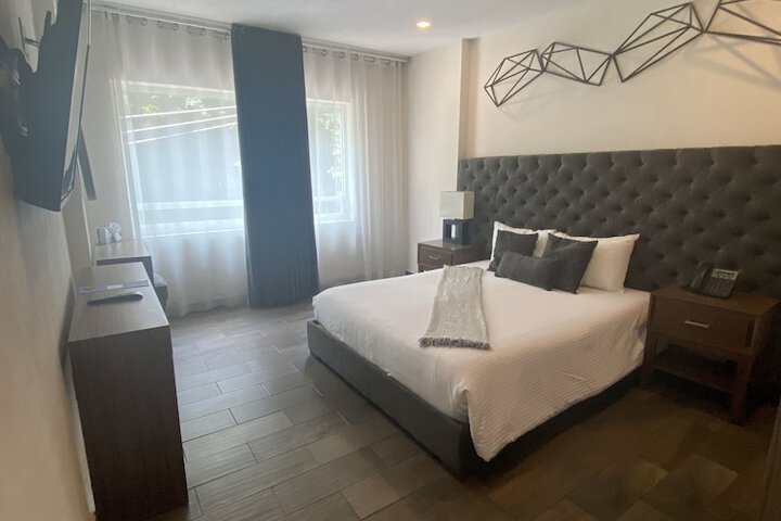 Room 15 of 68