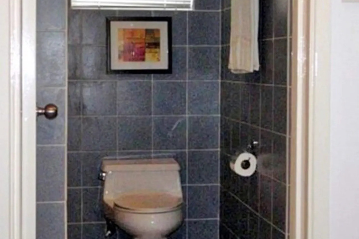 Room 5 of 18