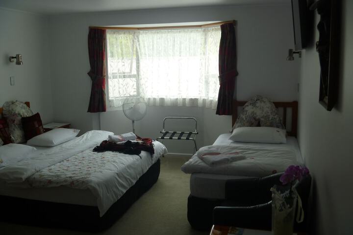 Room 13 of 48