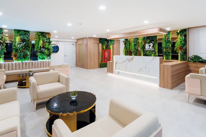 B2 Grand Nimman Premier Hotel