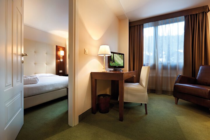 Room 58 of 120