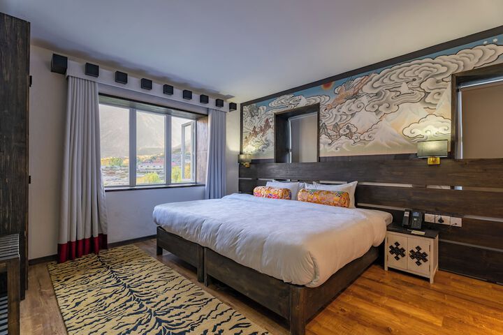 Room 20 of 198