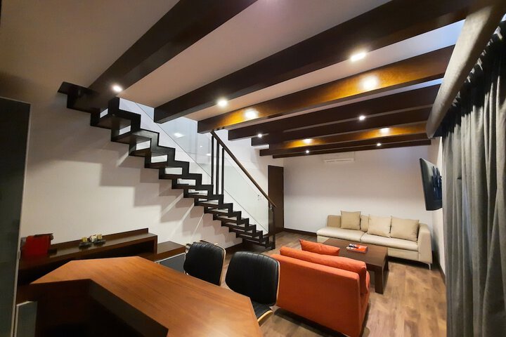 Room 46 of 103