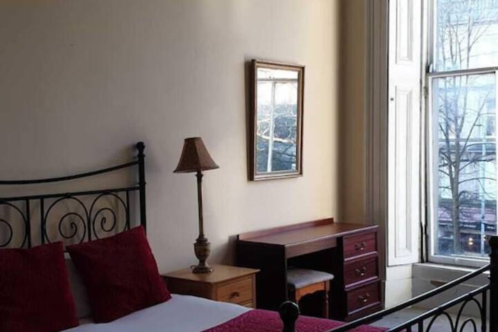 Room 25 of 74