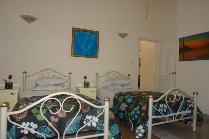 Room 9 of 29