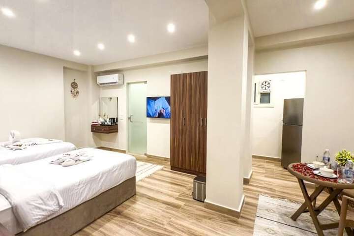 Room 18 of 27