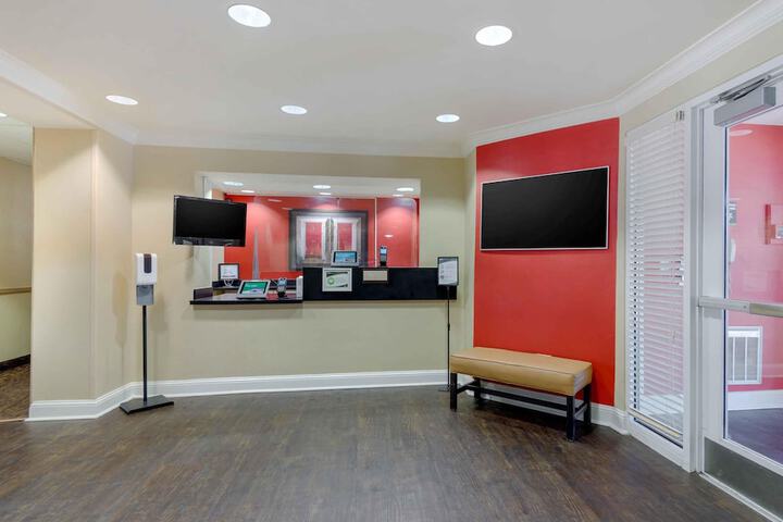Guest Lobby