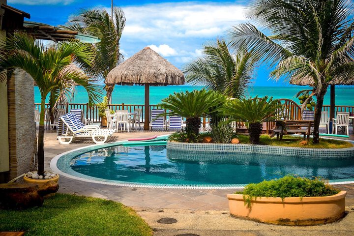 Hotel Pool