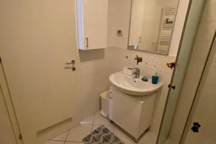 Room 7 of 14
