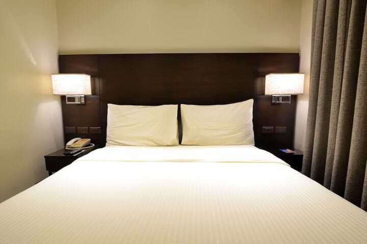 Room 22 of 68