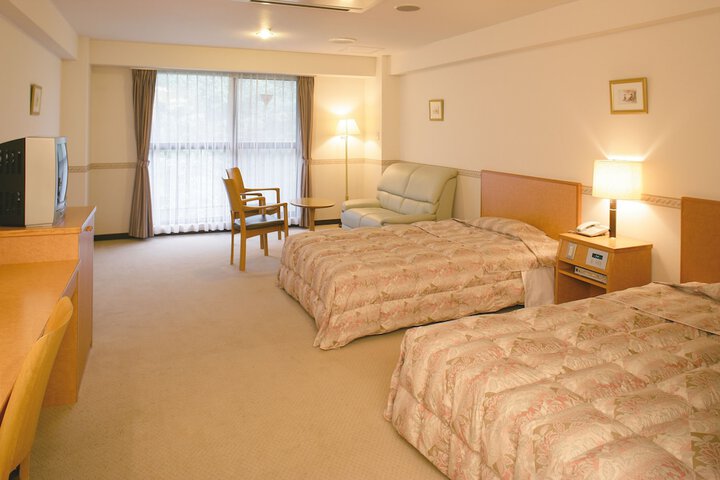 Room 5 of 35