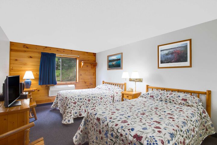 2 Double Beds (6 of 12)