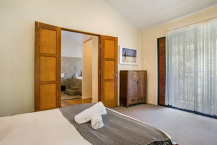 Room 9 of 26