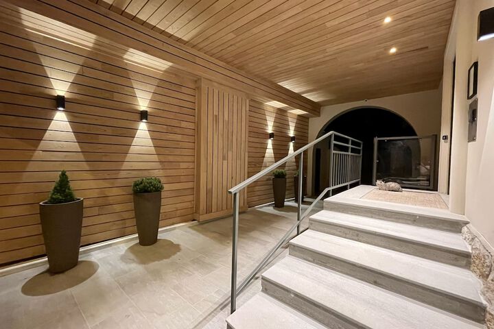 Hotel 44 of 46