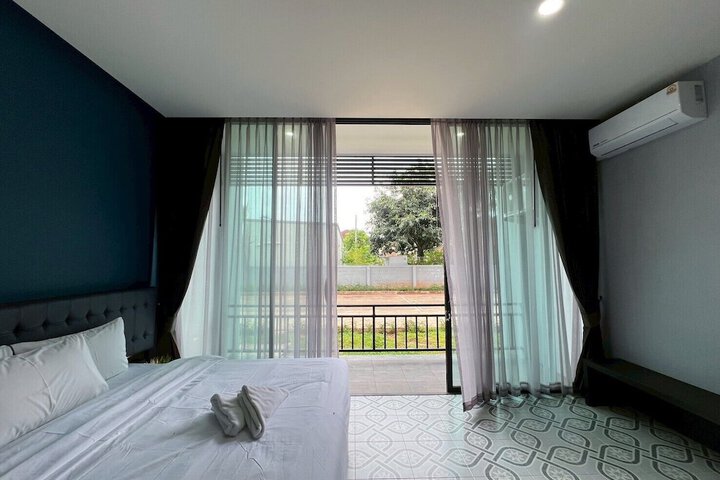 Room 8 of 23