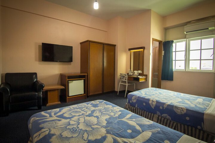 Room 24 of 60