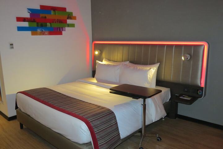 Room 10 of 49