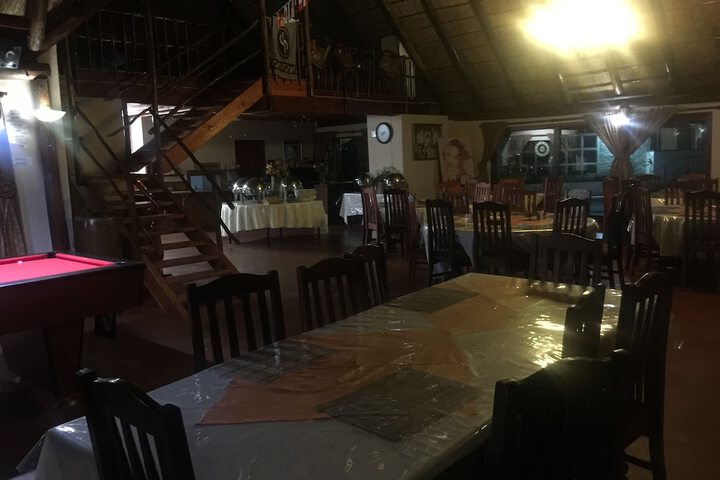Dining 10 of 28