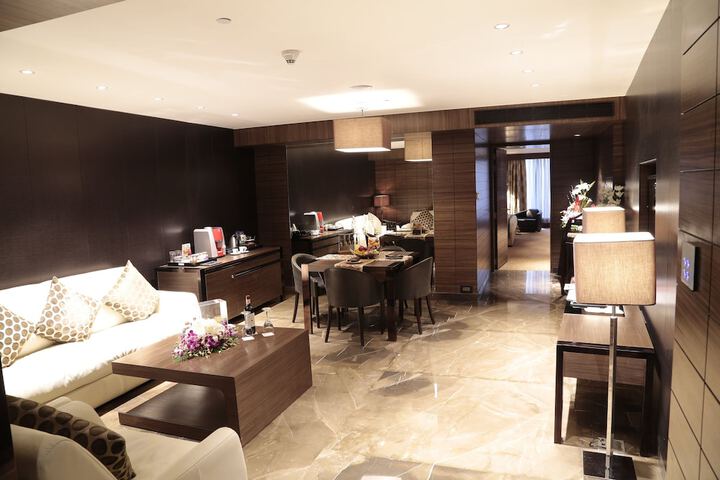 Room 12 of 84