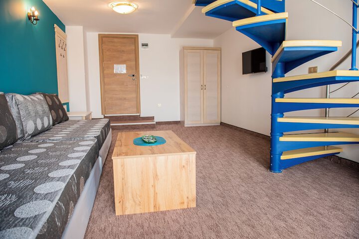 Room 21 of 56