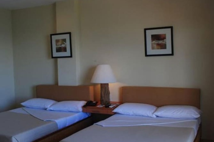 Room 7 of 25