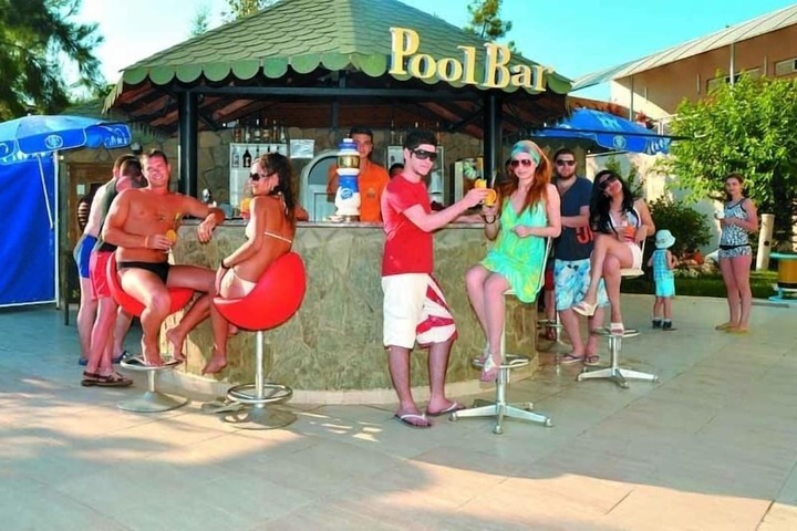 Pools & Facilities