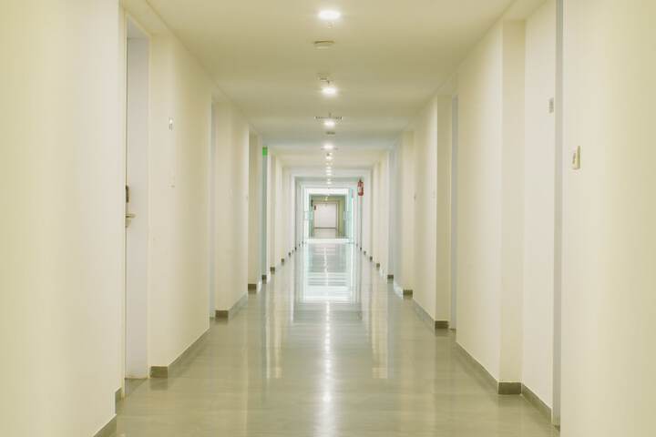 Ballroom/Hall 18 of 28