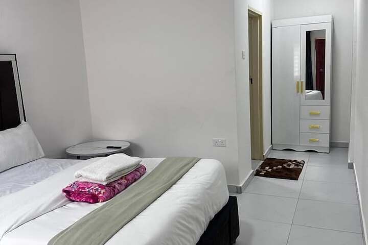 Room 3 of 18