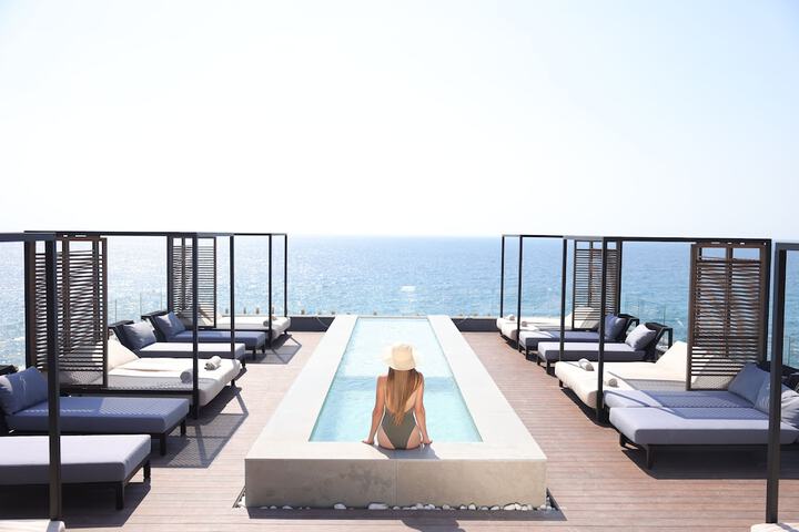 Pool 21 of 29