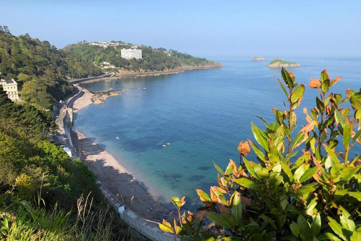 MEADFOOT BAY HOTEL