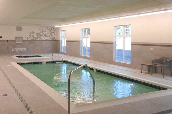 Hotel with Pool