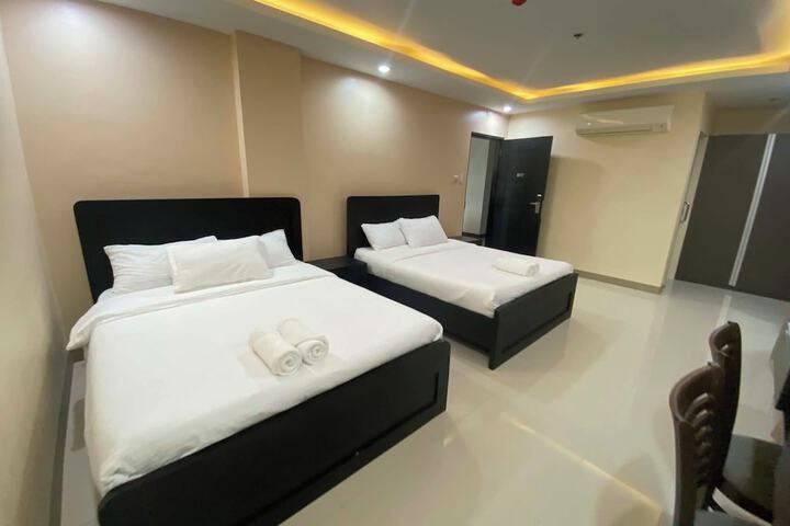 Room 18 of 34
