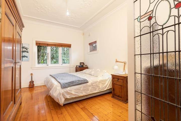 Room 3 of 10