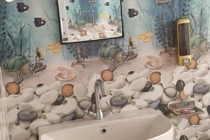 Room 26 of 28