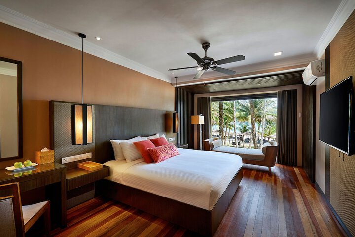 Room 14 of 106