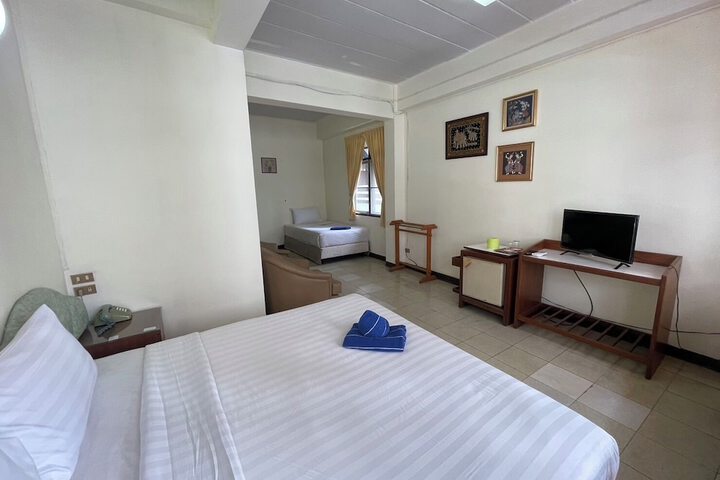 Room 17 of 58