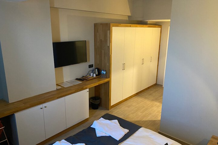 Room 5 of 23