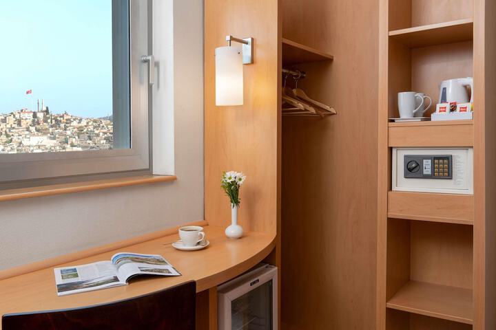Room 13 of 54
