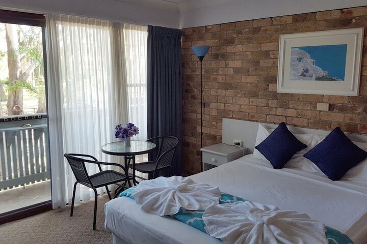 Room 7 of 24