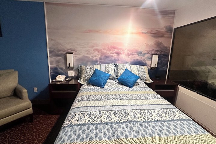 Room 12 of 66