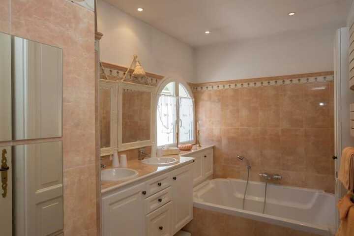 Bathroom Interior Photo