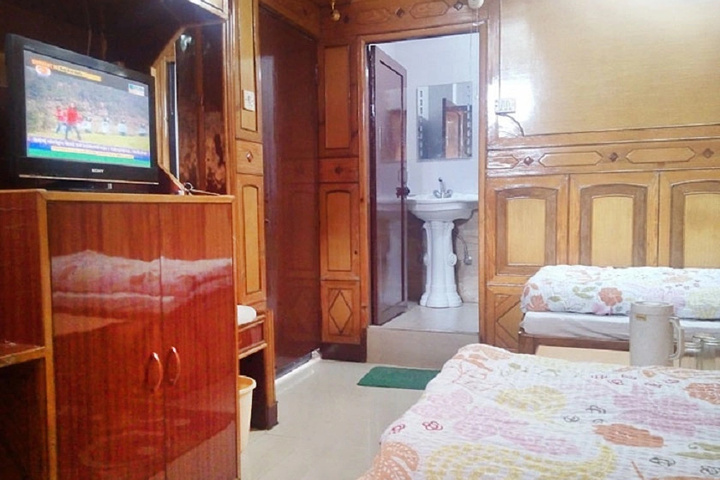 Room 2 of 13