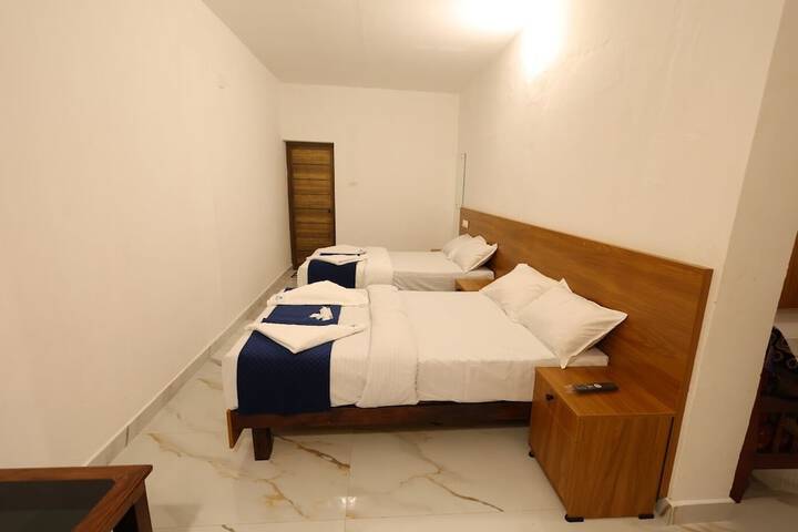 Room 15 of 103