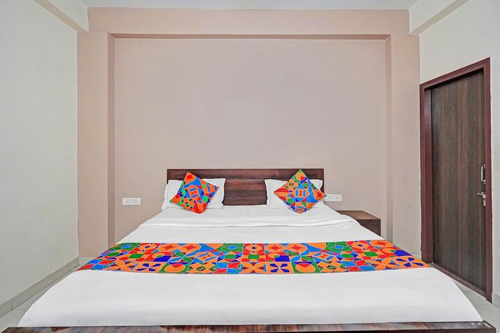 Room 12 of 26
