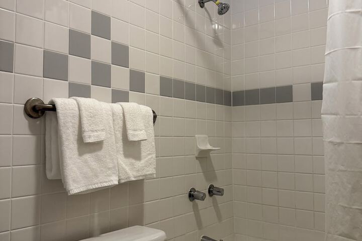 Room 18 of 23